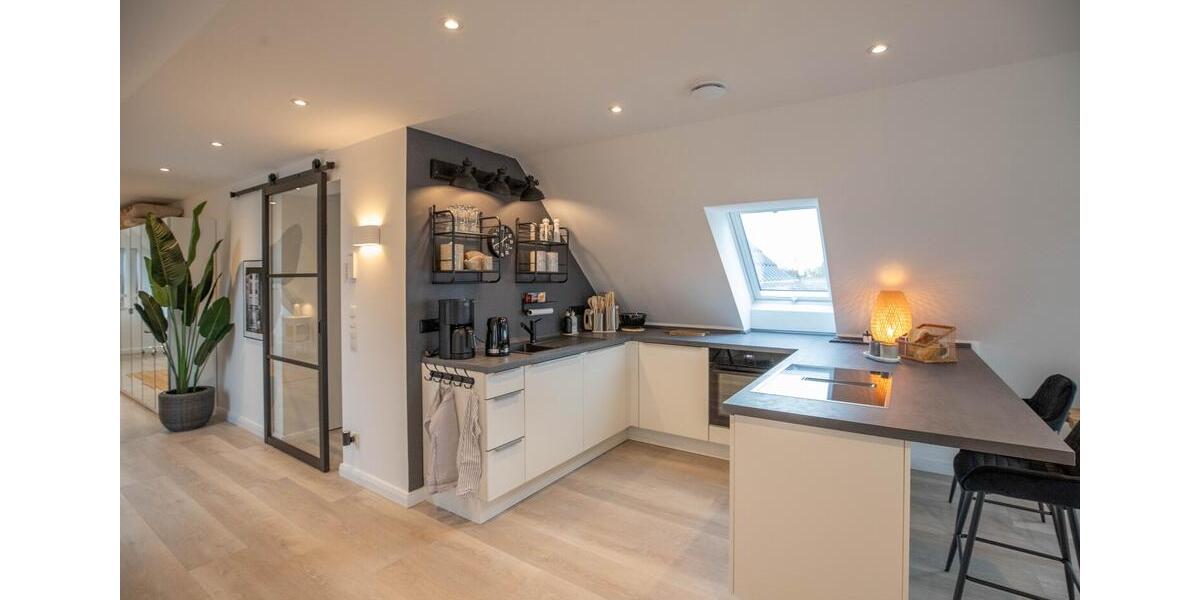 Dachgeschoßwohnung Uetersen - 2 Zimmer, 75 m&sup2;, 2.400&euro; | Angebot:26715463
