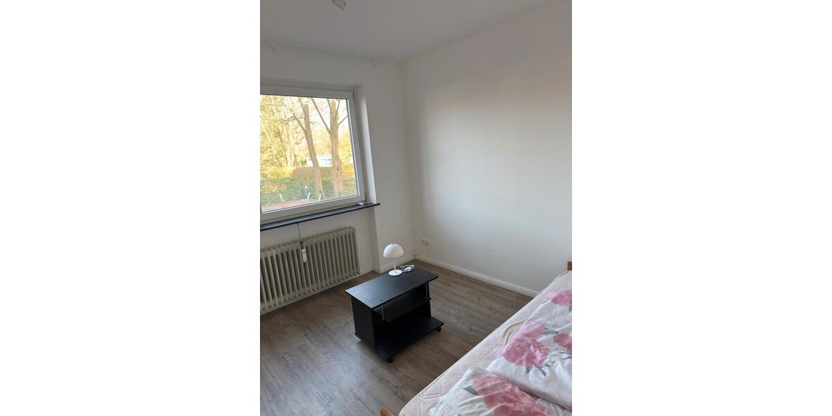 Erdgeschoßwohnung Hamburg Wandsbek - 1 Zimmer, 14 m&sup2;, 650&euro; | Angebot:25262397