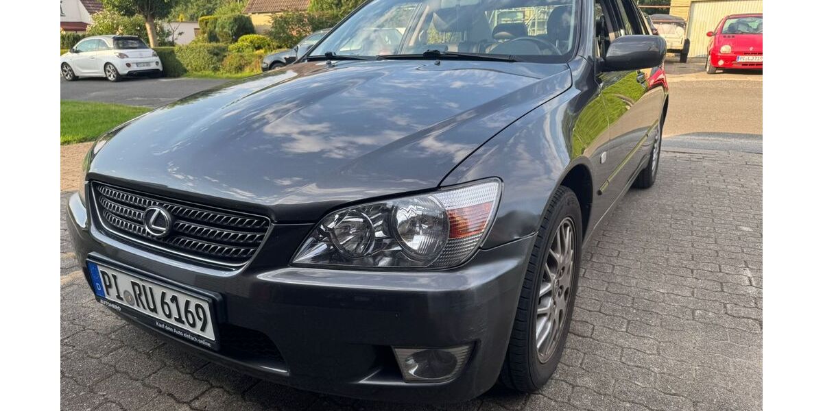 Lexus IS 200 100.000 km 7.500 &euro; Elmshorn 25335