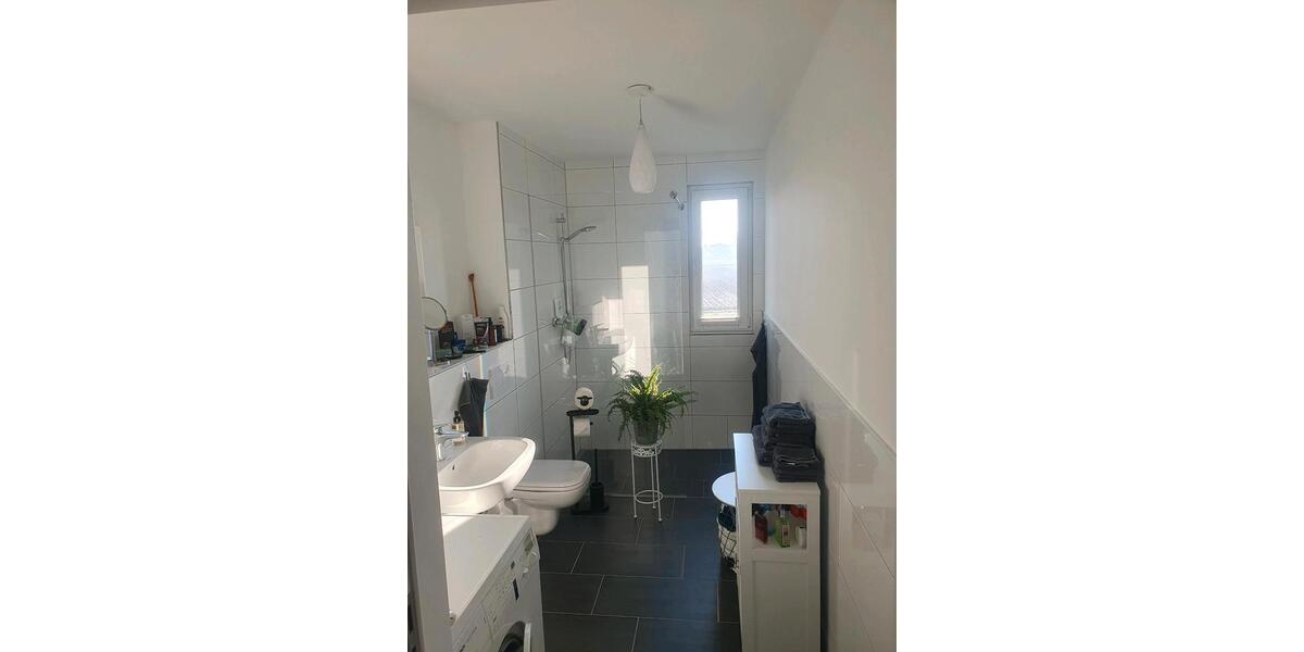 Dachgeschoßwohnung Kummerfeld - 2 Zimmer, 41 m&sup2;, 915&euro; | Angebot:25879909