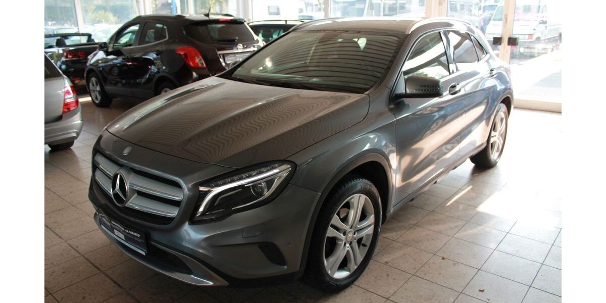 Mercedes-Benz GLA 200 89.756 km 17.990 &euro; Bad Oldesloe 23843