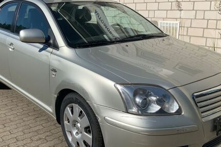 Toyota Avensis 185.771 km 2.500 &euro; Rellingen 25462