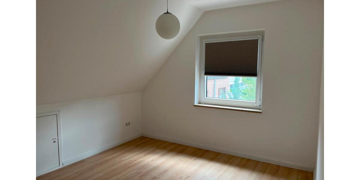 Dachgeschoßwohnung Pinneberg - 2 Zimmer, 72 m&sup2;, 274.500&euro; | Angebot:27163158