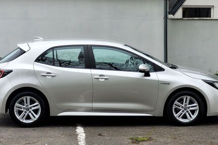 Toyota Corolla 58.700 km 18.000 &euro; Hamburg 22769