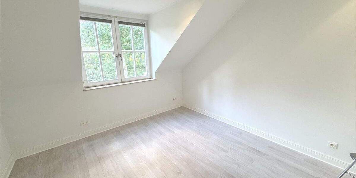 Reihenendhaus Hamburg Rissen - 7 Zimmer, 200 m&sup2;, 870.000&euro; | Angebot:25696594