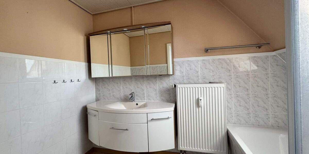 Mehrfamilienhaus, Wohnhaus Kaltenkirchen - 9 Zimmer, 285 m&sup2;, 770.000&euro; | Angebot:25729679