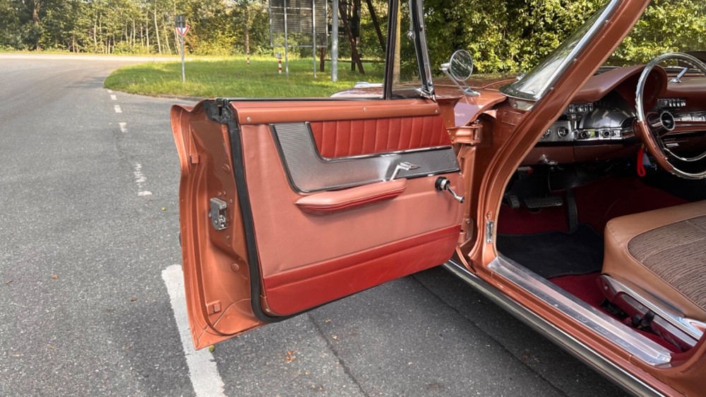 Chrysler Saratoga 88.600 km 38.900 &euro; Hamburg 20038