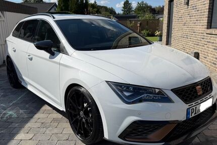 Seat Leon 43.500 km 29.900 &euro; Ellerbek 25474