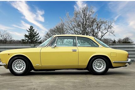 Alfa Romeo GTV 25.558 km 59.900 &euro; Hamburg-Rellingen 25462