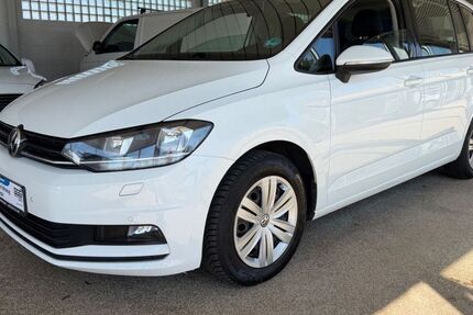 VW Touran 176.259 km 12.900 &euro; Bönningstedt 25474