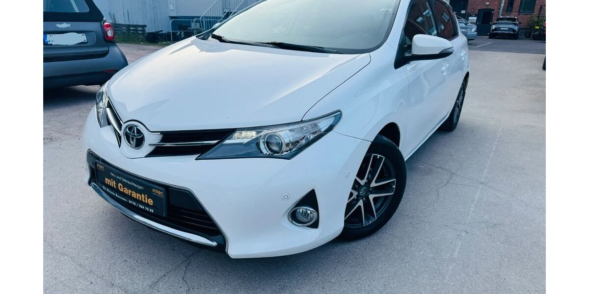 Toyota Auris 120.000 km 9.900 &euro; Hamburg 20537