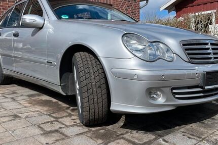 Mercedes-Benz C 180 231.500 km 3.650 &euro; Hartenholm 24628