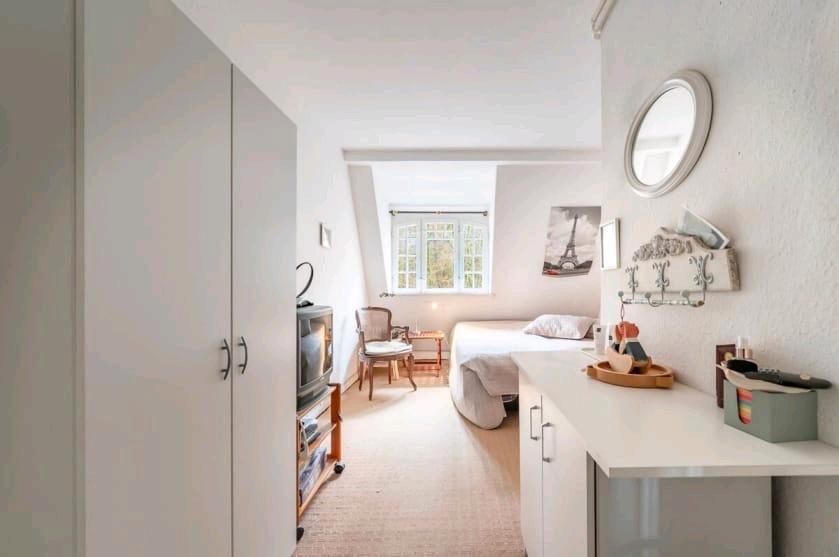 Etagenwohnung Pinneberg - 7 Zimmer, 112 m&sup2;, 1.800&euro; | Angebot:25904765