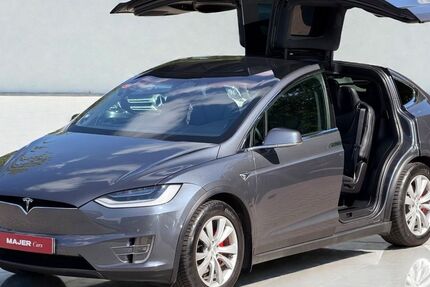 Tesla Model X 116.541 km 45.990 &euro; Hamburg 22043