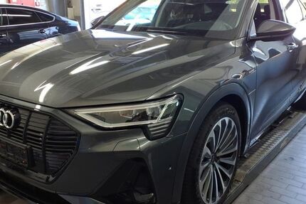 Audi e-tron 46.284 km 34.990 &euro; Hamburg 22047