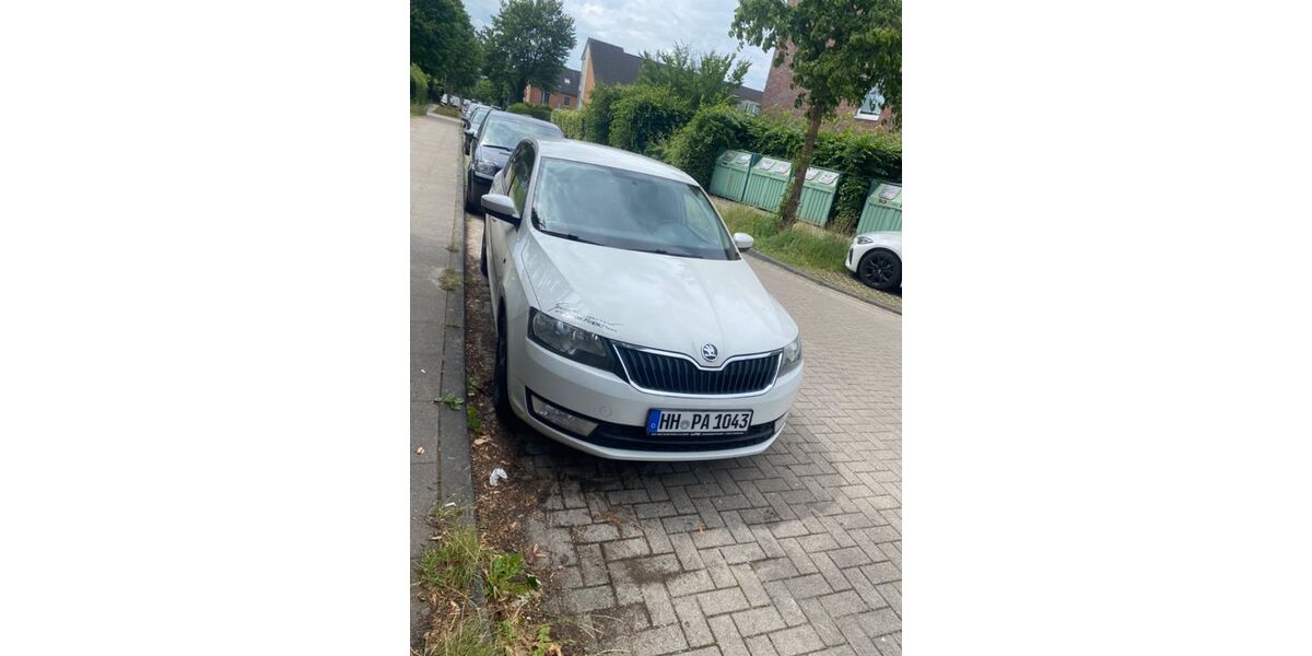 Skoda Rapid 255.402 km 3.110 &euro; Hamburg 22159