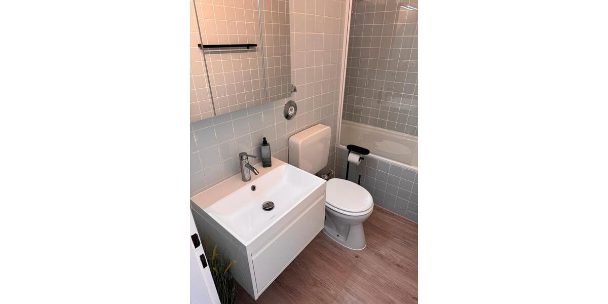 Etagenwohnung Hamburg Altona - 1 Zimmer, 36 m&sup2;, 1.500&euro; | Angebot:25930899