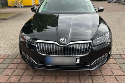 Skoda Superb 47.500 km 18.900 &euro; Hamburg 22159