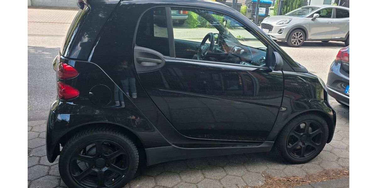 Smart ForTwo 141.882 km 4.700 &euro; Hamburg 22177
