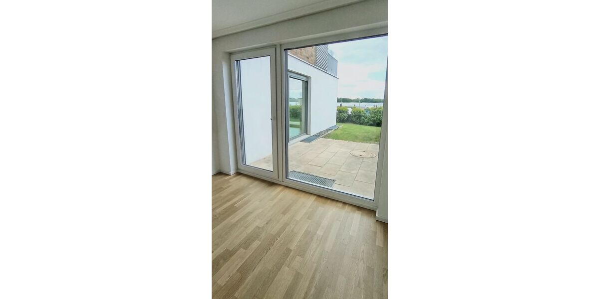 Provisionsfrei* Elbblick, Wasserblick, Elbe bei Hamburg, moderne & altersgerechte Terrassenwohnung - 3- Wedel | Angebot:26973288