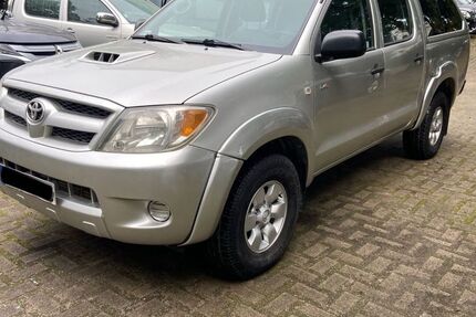 Toyota Hilux 182.000 km 12.200 &euro; Hamburg 20535