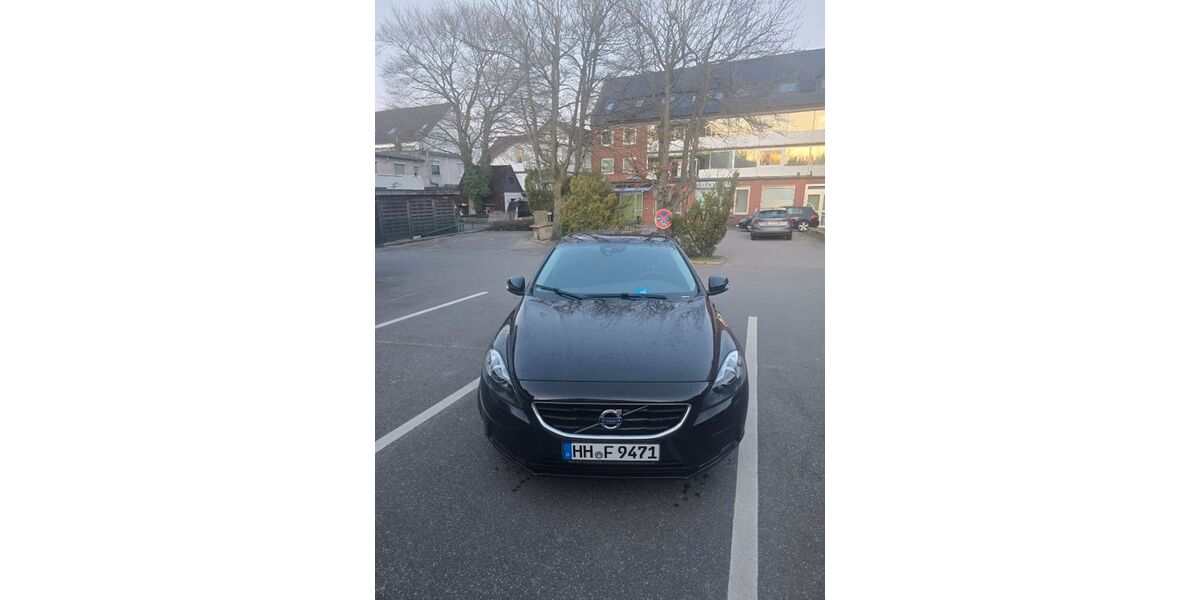 Volvo V40 142.000 km 7.900 &euro; Hamburg 22459