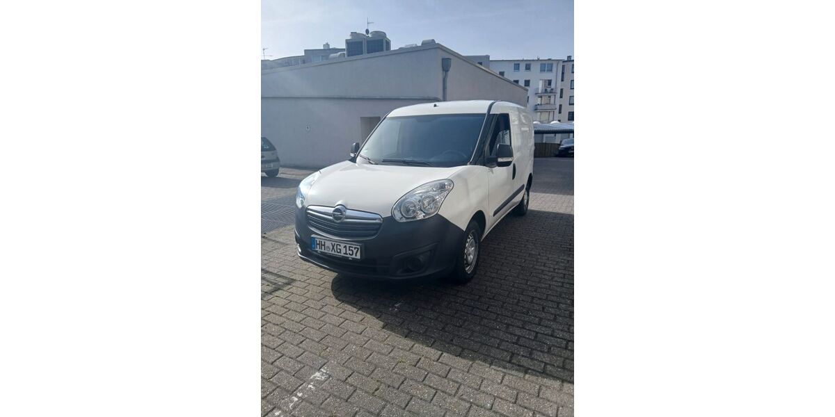 Opel Combo 67.250 km 5.990 &euro; Hamburg 20148