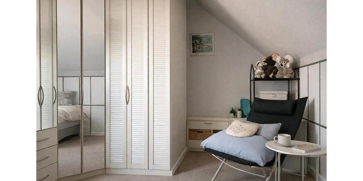 Etagenwohnung Pinneberg - 3 Zimmer, 120 m&sup2;, 1.540&euro; | Angebot:25960011