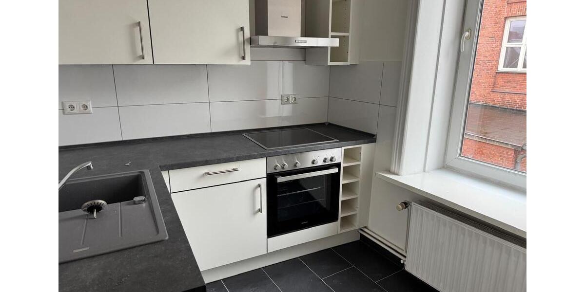 Etagenwohnung Hamburg Altstadt - 3 Zimmer, 90 m&sup2;, 750&euro; | Angebot:24982847