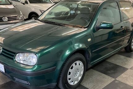 VW Golf 87.025 km 4.450 &euro; Hamburg 22087