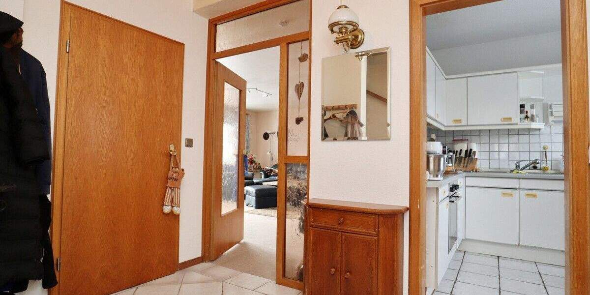 Mehrfamilienhaus, Wohnhaus Sievershütten - 7 Zimmer, 179 m&sup2;, 329.000&euro; | Angebot:25700599