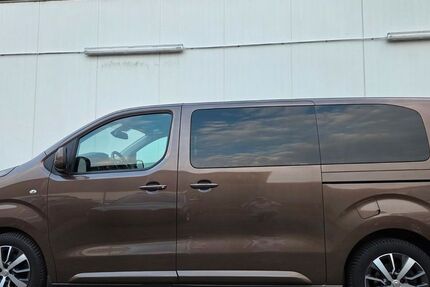 Toyota Proace (Verso) 89.800 km 29.900 &euro; Hamburg 22419