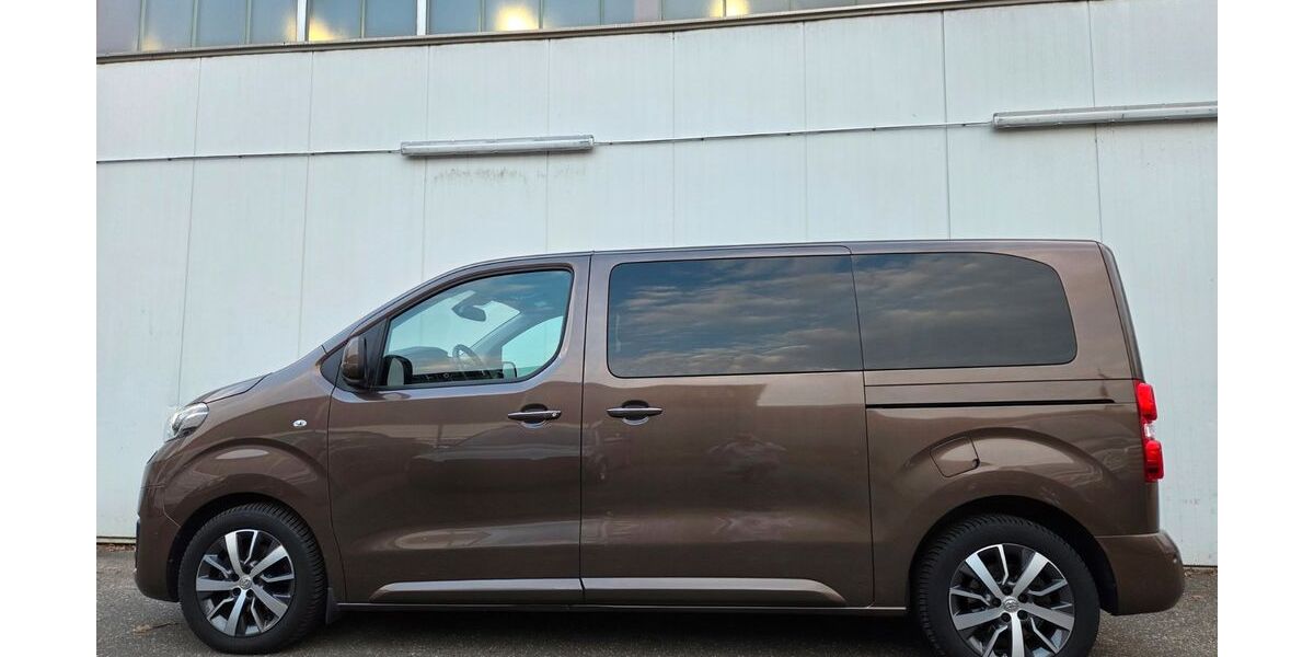 Toyota Proace (Verso) 89.800 km 29.900 &euro; Hamburg 22419