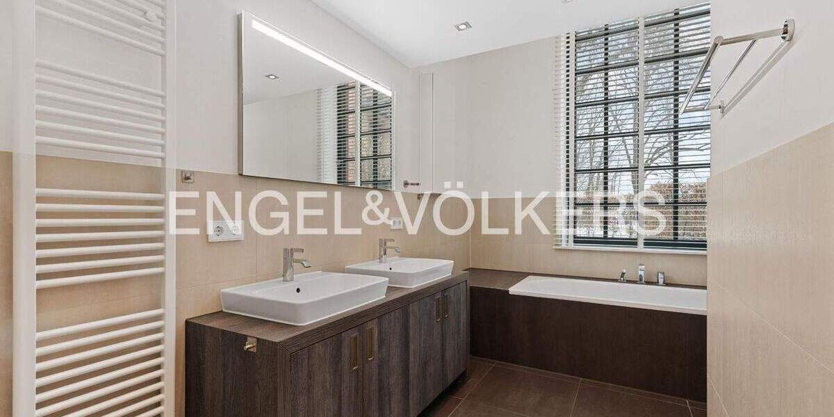 Mehrfamilienhaus, Wohnhaus Hamburg Volksdorf - 4 Zimmer, 222 m&sup2;, 1.490.000&euro; | Angebot:25702337