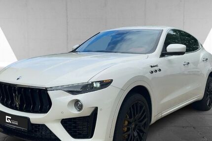 Maserati Levante 53.354 km 66.950 &euro; Hamburg 20537