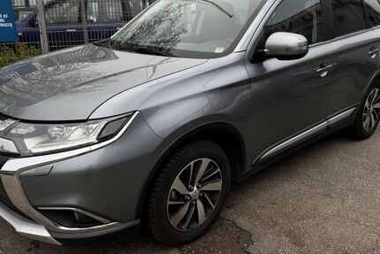 Mitsubishi Outlander 293.900 km 7.990 &euro; Pinneberg 25421