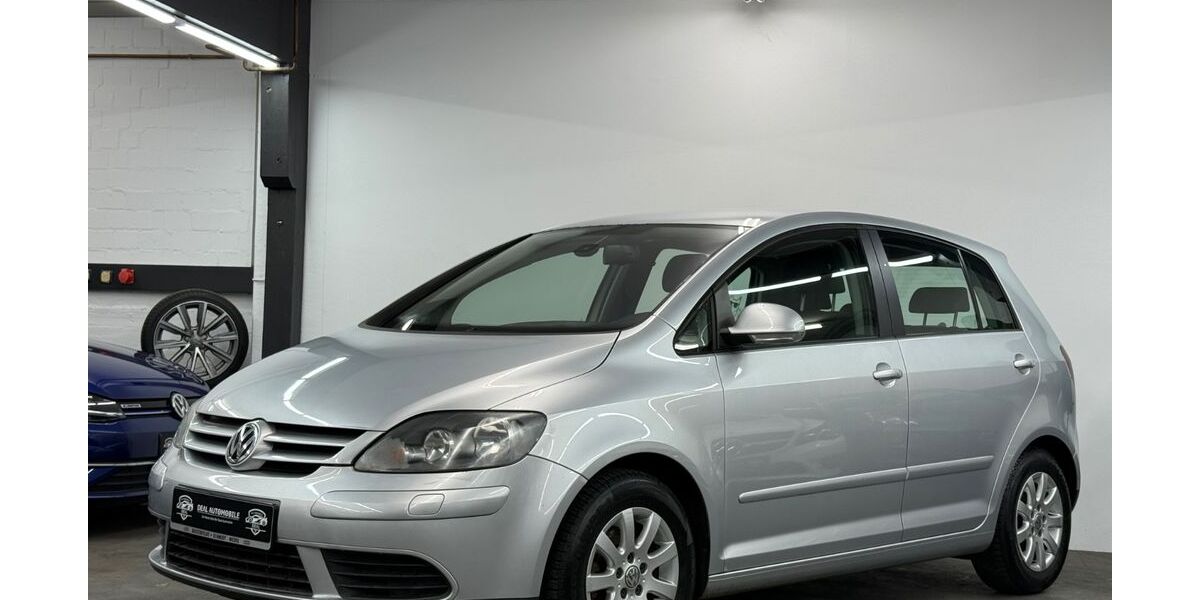 VW Golf 157.272 km 2.990 &euro; Bargteheide 22941