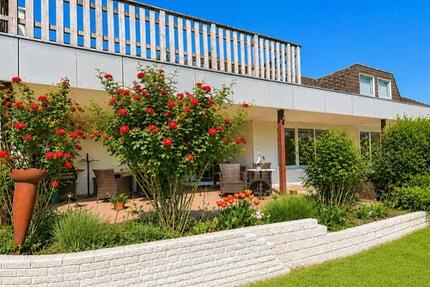 *** Hier läßt es sich leben *** Großzügiges Architektenhaus in begehrte, ruhiger TOP-Lage, mit Einliegerwohnung. - Haus Henstedt-Ulzburg Ulzburg | Angebot:26382175