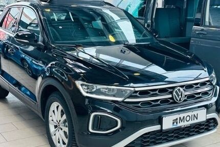 VW T-Roc 1.100 km 44.780 &euro; Hamburg 22047