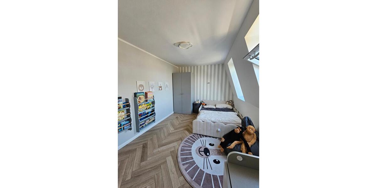 Einfamilienhaus Elmshorn - 7 Zimmer, 210 m&sup2;, 779.000&euro; | Angebot:25850586