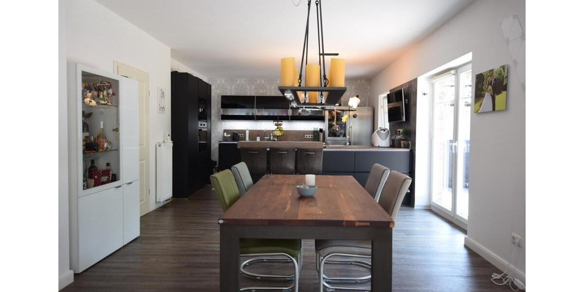 Einfamilienhaus Bad Bramstedt - 10 Zimmer, 370 m&sup2;, 1.150.000&euro; | Angebot:22633648