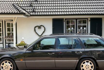 Mercedes-Benz 300 155.928 km 21.750 &euro; Trittau 22946