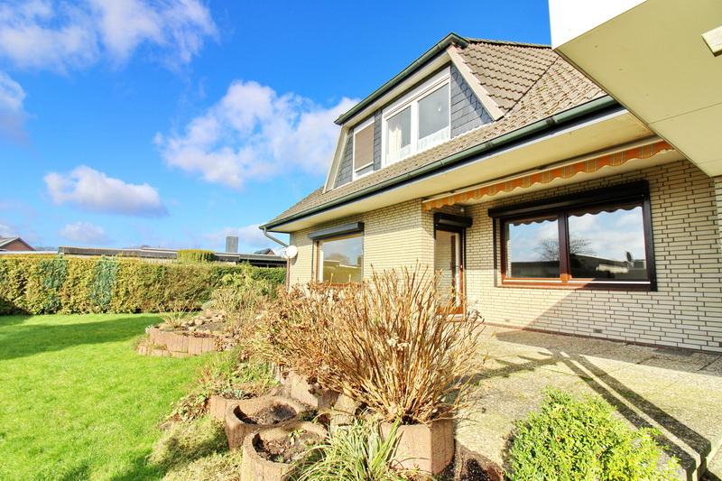 !! Toplage mit Gewinn !! Großzügiges Zwei-Familienhaus mit hohem Wertsteigerungspotential !! - Mehrfamilienhaus, Wohnhaus Alveslohe | Angebot:25883192