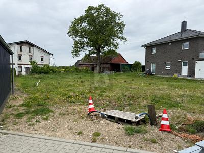 FAMILIENFREUNDLICHE UMGEBUNG MIT VIEL POTENZIAL - Grundstück Steinburg | Angebot:26959843