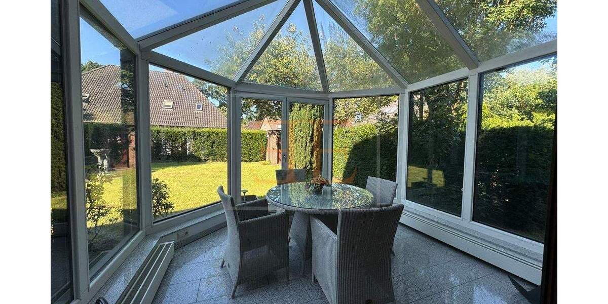 Edles Wohnen in Appen: Granitboden, zwei Bäder, Gäste-WC, traumhafter Garten und Indoor-Schwimmbad - Einfamilienhaus Appen Etz | Angebot:25806419