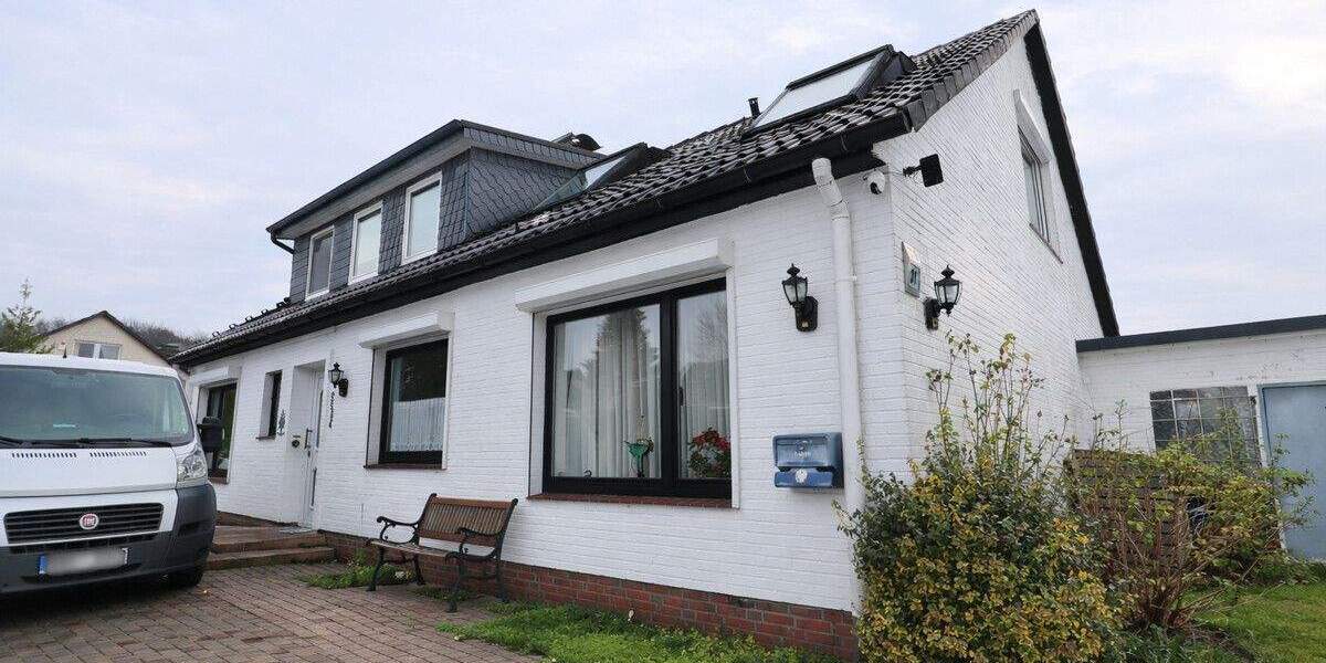 Mehrfamilienhaus, Wohnhaus Sievershütten - 7 Zimmer, 179 m&sup2;, 329.000&euro; | Angebot:25700599