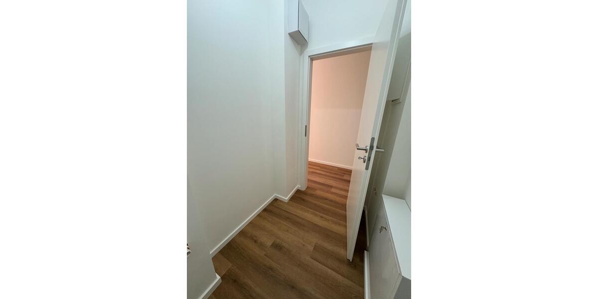 Erdgeschoßwohnung Hamburg Wandsbek - 2 Zimmer, 72 m&sup2;, 1.800&euro; | Angebot:25281987