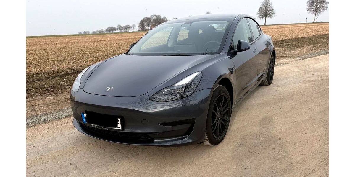 Tesla Model 3 50.750 km 23.990 &euro; Hamburg 22301