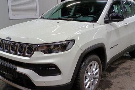 Jeep Compass 7.688 km 22.885 &euro; Uetersen bei Hamburg 25436