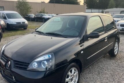 Renault Clio 166.892 km 2.550 &euro; Elmshorn 25337